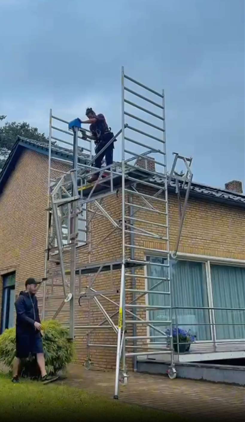 Dé modulaire lift voor rol- én gevelsteigers