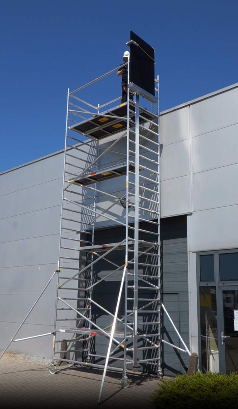 Dé modulaire lift voor rol- én gevelsteigers